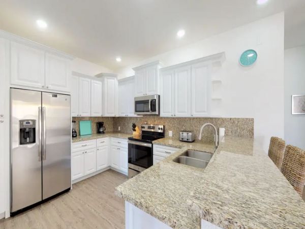 Marathon Vacation Home 4 Bedroom Sleeps 10 Guests