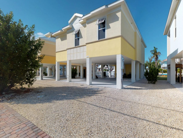 Marathon Vacation Home 4 Bedroom Sleeps 10 Guests