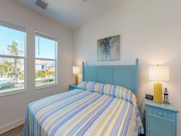 Marathon Vacation Home 4 Bedroom Sleeps 10 Guests