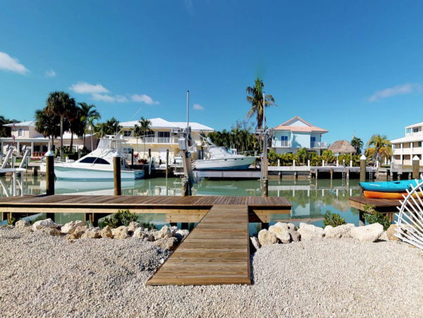 Marathon Vacation Home 4 Bedroom Sleeps 10 Guests