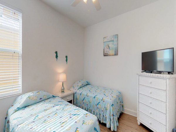 Marathon Vacation Home 4 Bedroom Sleeps 10 Guests