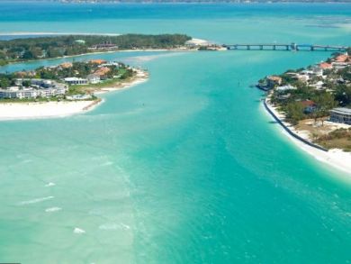 Beautiful Sarasota Vacation Home Sleeps Four Guests