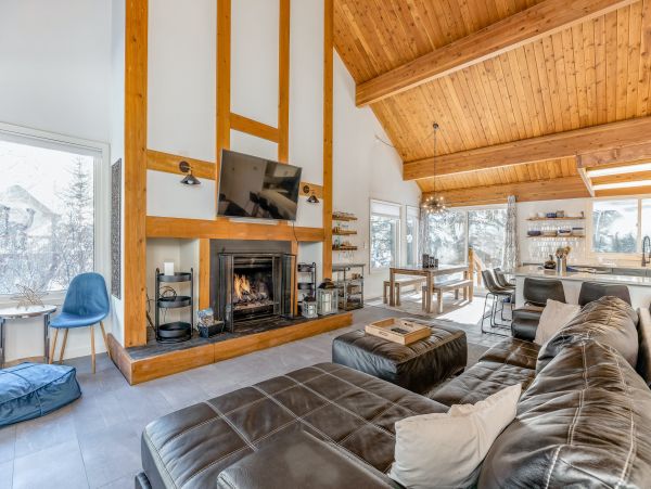 Vail Great Mountain Views Five Bedroom Rental Home