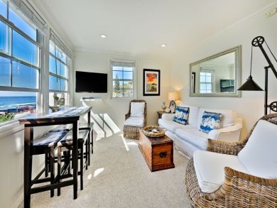 Oceanview & 30 Steps to the Sand 1 Bedroom Condo in La Jolla