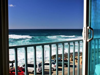La Jolla Two Bedroom Oceanfront Vacation Condo