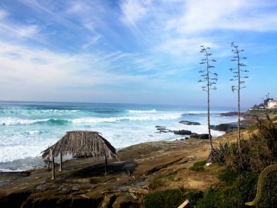 La Jolla Two Bedroom Oceanfront Vacation Condo