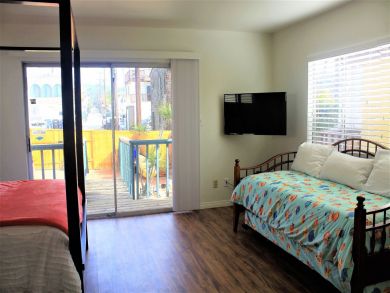 La Jolla Two Bedroom Oceanfront Vacation Condo