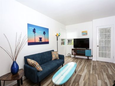 Charming 1 Bedroom Cottage in La Jolla Short Walk to Beach