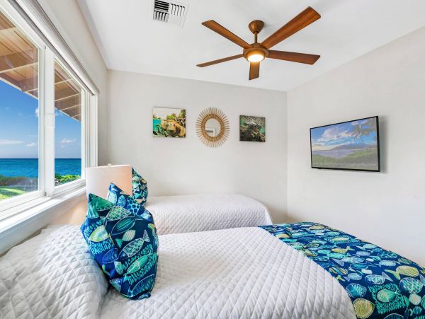 Oceanfront Maui Vacation Rental - Lahaina Condo with Lanai & Whale Watching