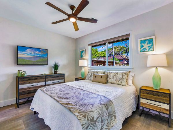 Oceanfront Maui Vacation Rental - Lahaina Condo with Lanai & Whale Watching