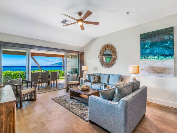 Oceanfront Maui Vacation Rental - Lahaina Condo with Lanai & Whale Watching