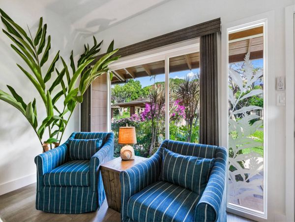 Oceanfront Maui Vacation Rental - Lahaina Condo with Lanai & Whale Watching