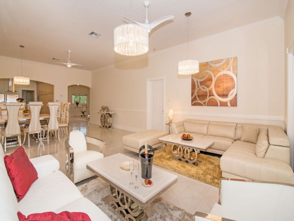Luxury Six Bedroom Vacation Home Sea Views In Cayman Island