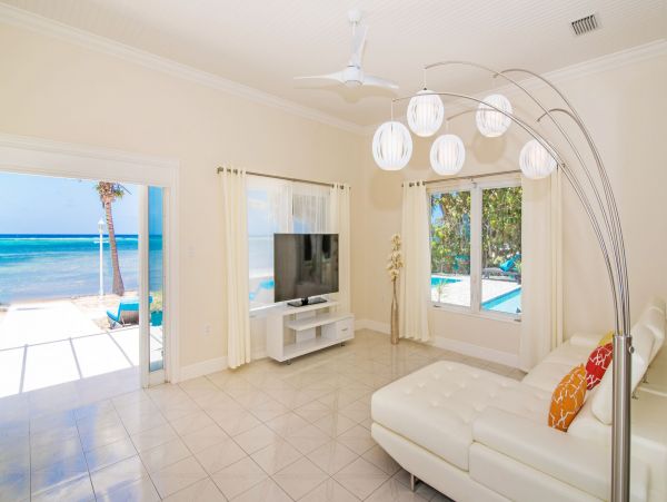 Luxury Six Bedroom Vacation Home Sea Views In Cayman Island