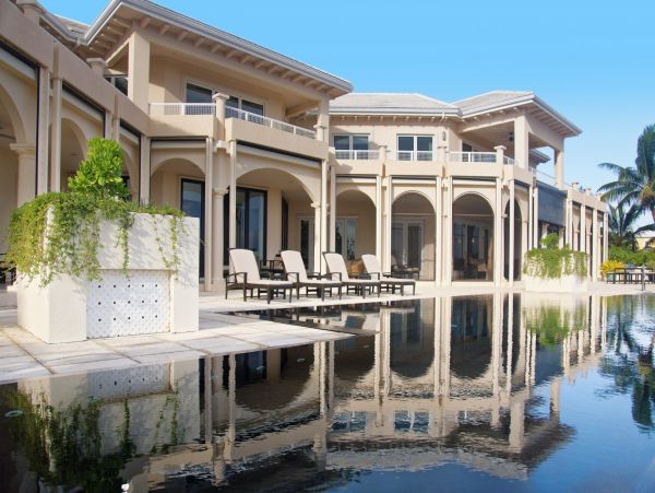 Cayman Luxury Beachfront Vacation Villa