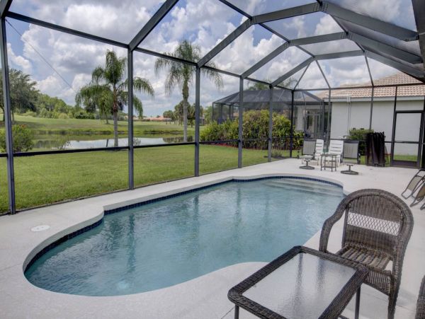 Great Value 4 Bedroom Vacation Home in Bradenton Sleeps 8