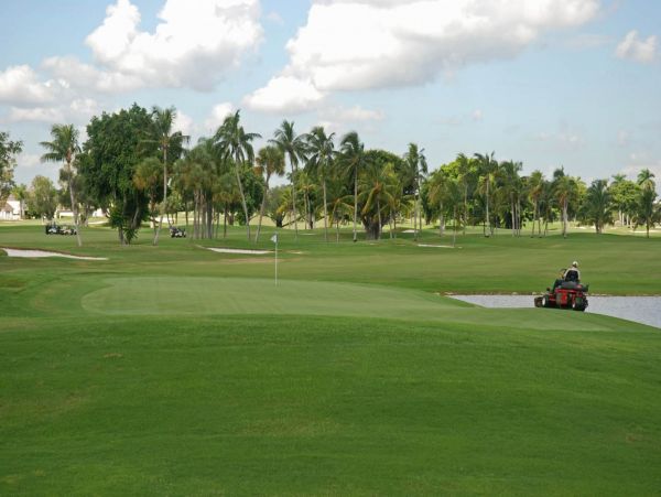 Great Value 4 Bedroom Vacation Home in Bradenton Sleeps 8