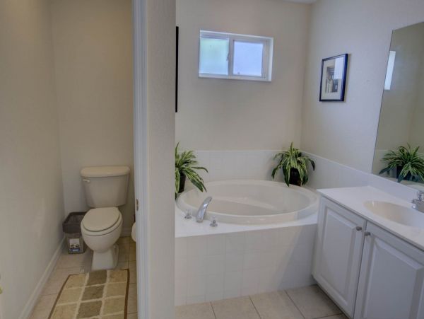 Great Value 4 Bedroom Vacation Home in Bradenton Sleeps 8