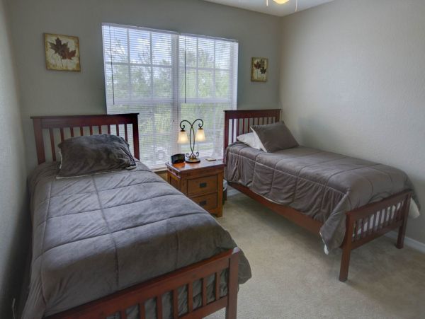 Great Value 4 Bedroom Vacation Home in Bradenton Sleeps 8