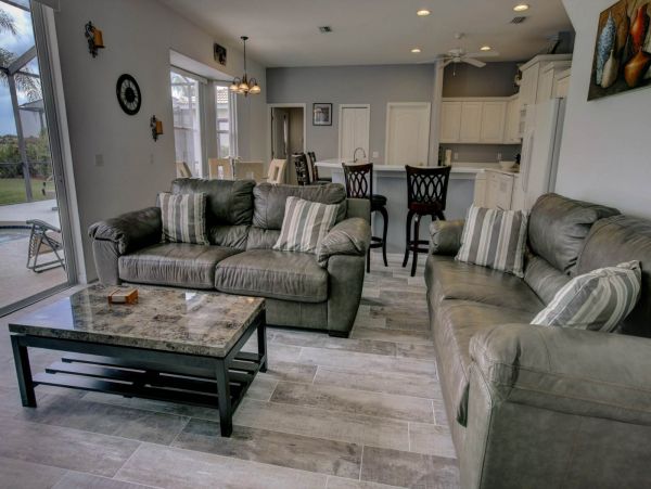 Great Value 4 Bedroom Vacation Home in Bradenton Sleeps 8