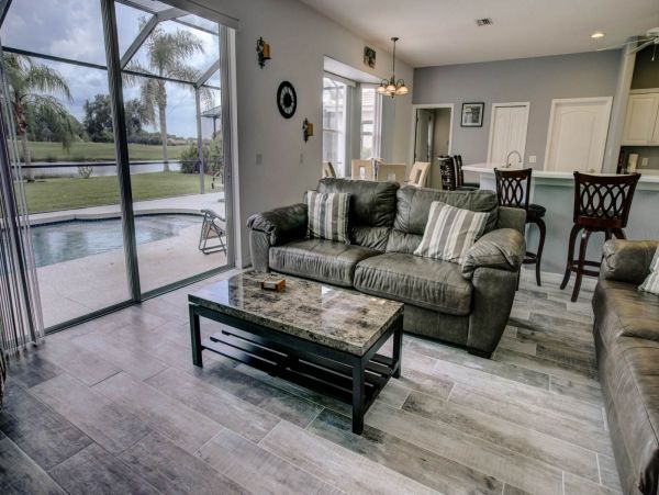 Great Value 4 Bedroom Vacation Home in Bradenton Sleeps 8