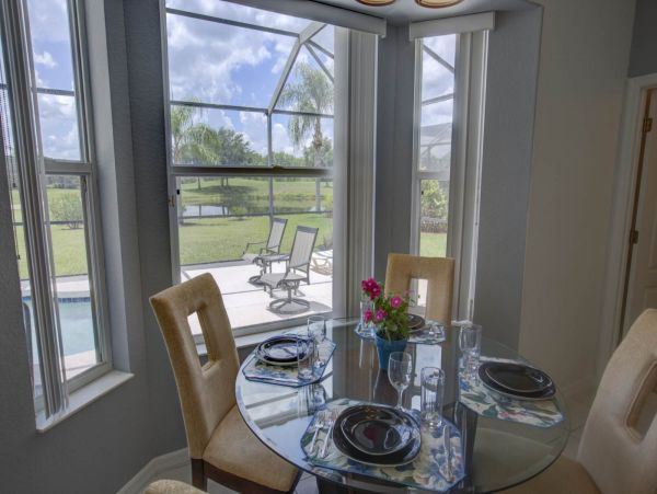 Great Value 4 Bedroom Vacation Home in Bradenton Sleeps 8