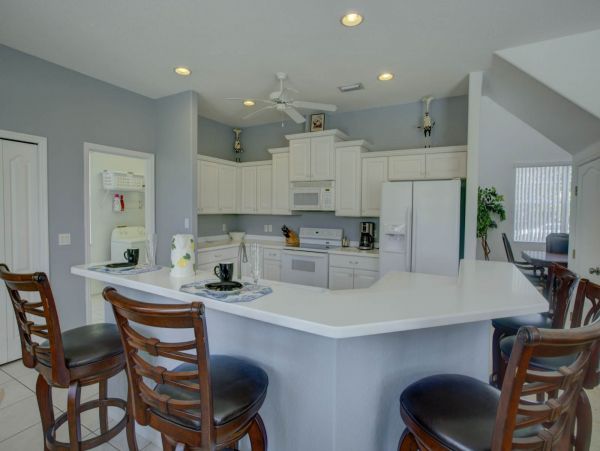 Great Value 4 Bedroom Vacation Home in Bradenton Sleeps 8