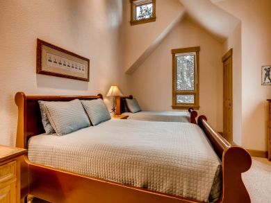 Breckenridge Vacation Home 5 Bedrooms Sleeps 13 Guests