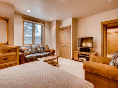 Breckenridge Vacation Home 5 Bedrooms Sleeps 13 Guests