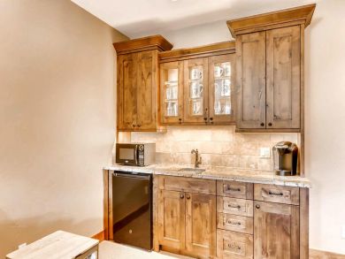 Breckenridge 4 Bedroom 3.5 Bathroom Vacation Home Sleeps 10