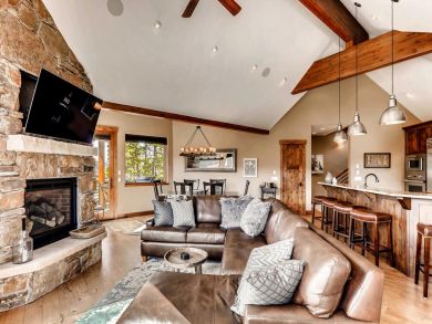 Breckenridge 4 Bedroom 3.5 Bathroom Vacation Home Sleeps 10