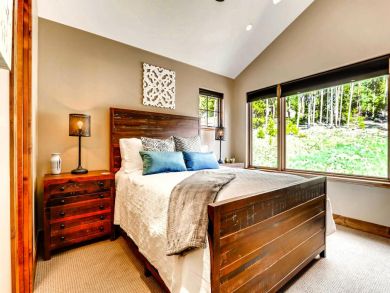 Breckenridge 4 Bedroom 3.5 Bathroom Vacation Home Sleeps 10