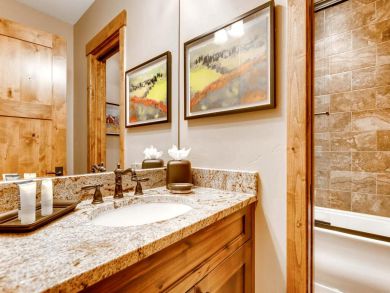Breckenridge 4 Bedroom 3.5 Bathroom Vacation Home Sleeps 10