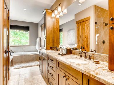 Breckenridge 4 Bedroom 3.5 Bathroom Vacation Home Sleeps 10