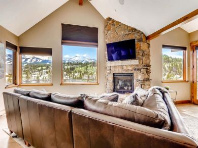 Breckenridge 4 Bedroom 3.5 Bathroom Vacation Home Sleeps 10