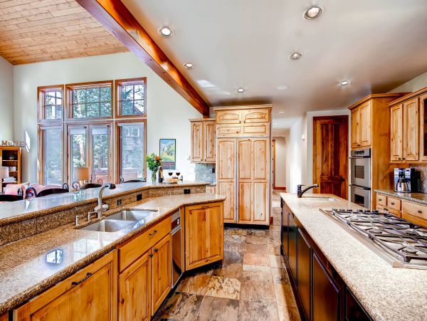Mountain Vacation Home With Hot Tub 14 Guests