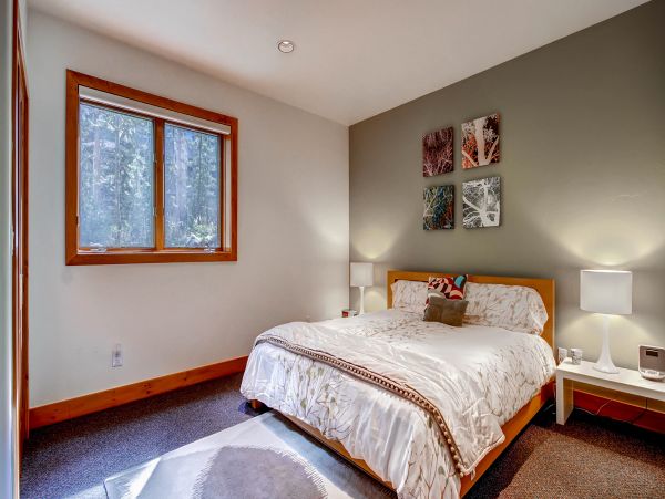 Mountain Vacation Home With Hot Tub 14 Guests