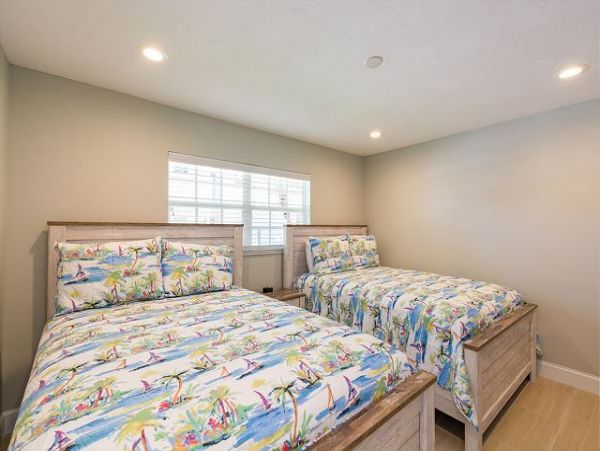 Siesta Key Vacation Rental Sleeps Six Guests