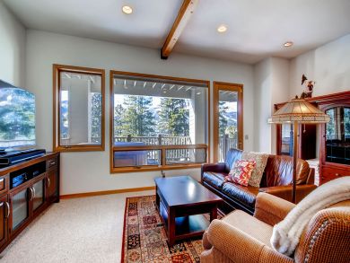 Mountain View 5 Bedroom Vacation Home in Breckenridge