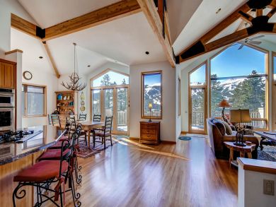 Mountain View 5 Bedroom Vacation Home in Breckenridge