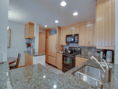 Beaver Creek Vacation Condo Sleeps Six Guests