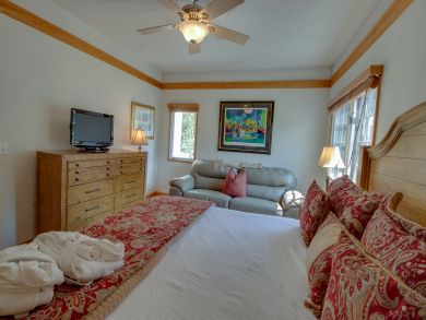 Beaver Creek Vacation Condo Sleeps Six Guests