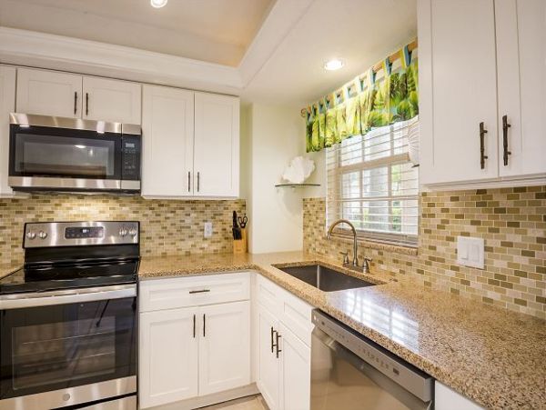 Charming Vacation Rental on Siesta Key Six Guests