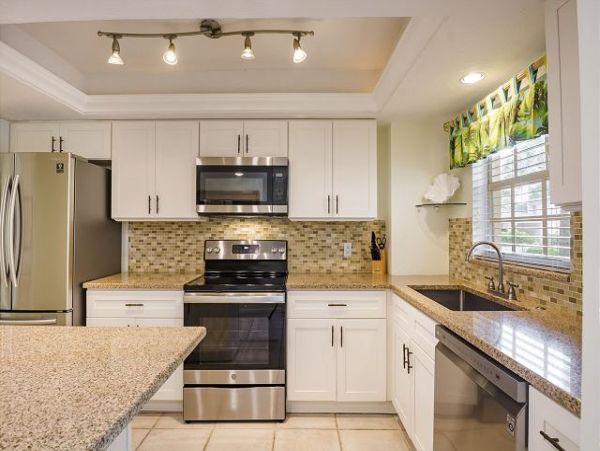Charming Vacation Rental on Siesta Key Six Guests
