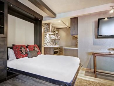 Vail Walk to Lift Cozy Studio Pool & Hot Tub