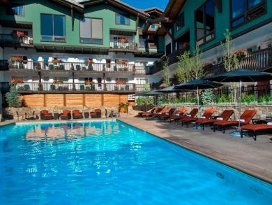 Vail Walk to Lift Cozy Studio Pool & Hot Tub