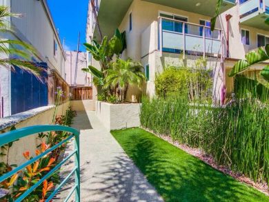 Premier 3 Bedroom Townhome in Mission Beach Sleeps 9 Guests