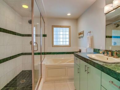 Premier 3 Bedroom Townhome in Mission Beach Sleeps 9 Guests