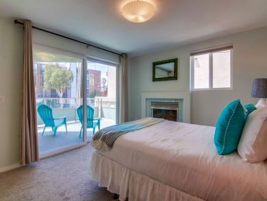 Premier 3 Bedroom Townhome in Mission Beach Sleeps 9 Guests