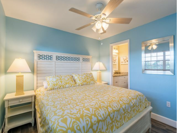 Charming Vacation Rental on Siesta Key Call Today